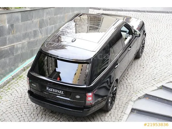 Land Rover Range Rover 3.0 TDV6 Autobiography Image 3